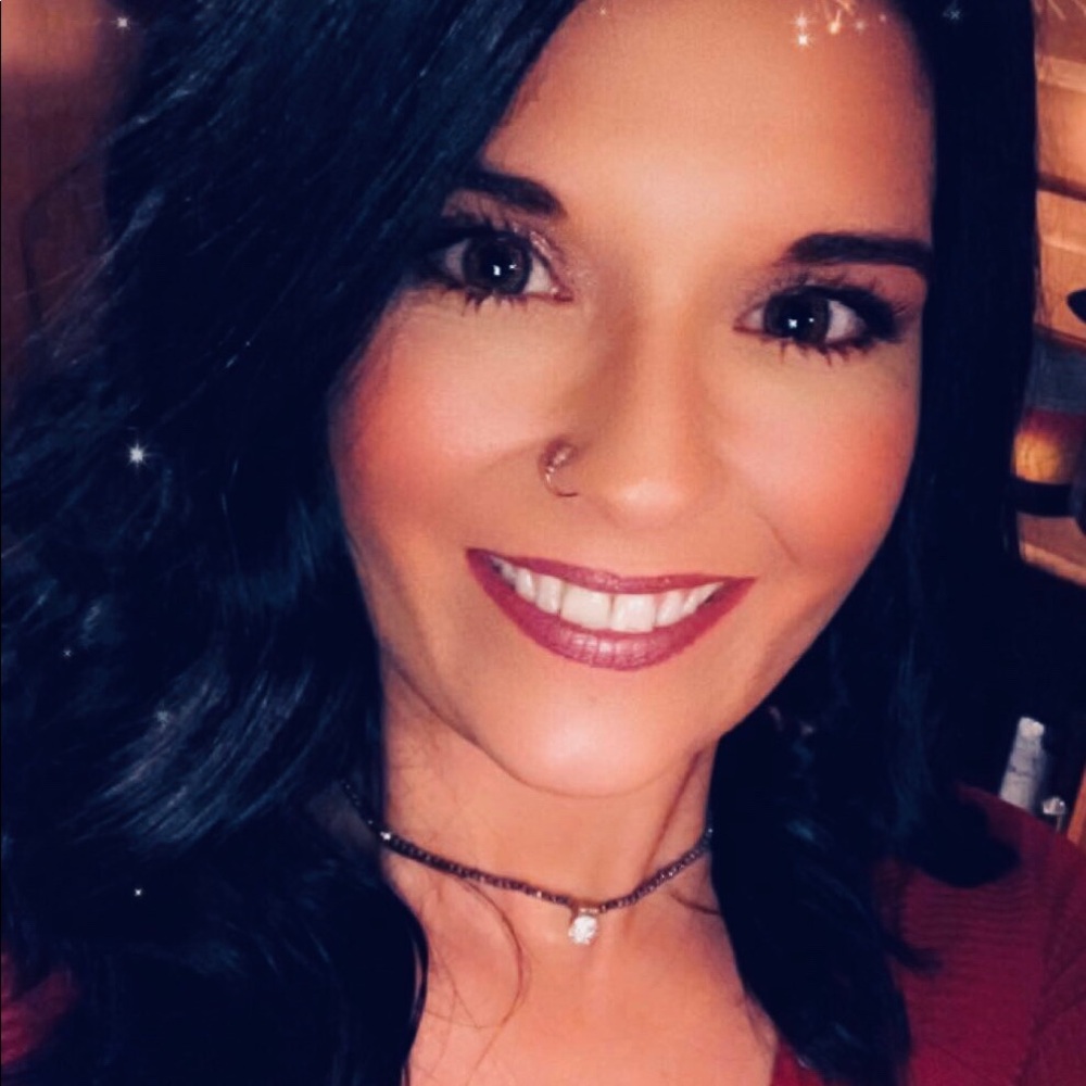 Meet your Posher, Amanda (MANDY) ❤️😘😊✌🏻️